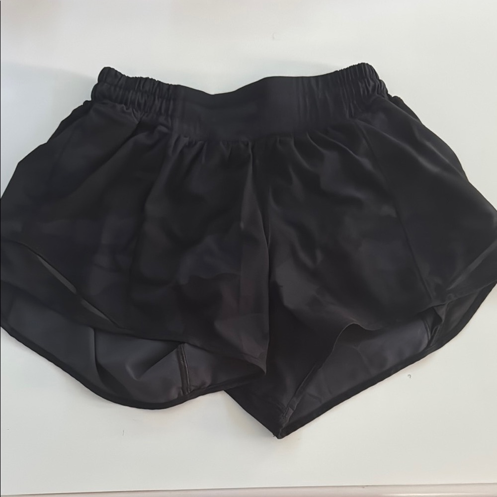Women's Camo Black Lululemon Hotty Hot Shorts